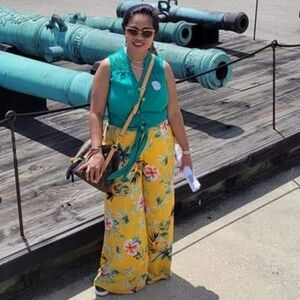 floral flower  garden pants sz M euc spring  summer  pants